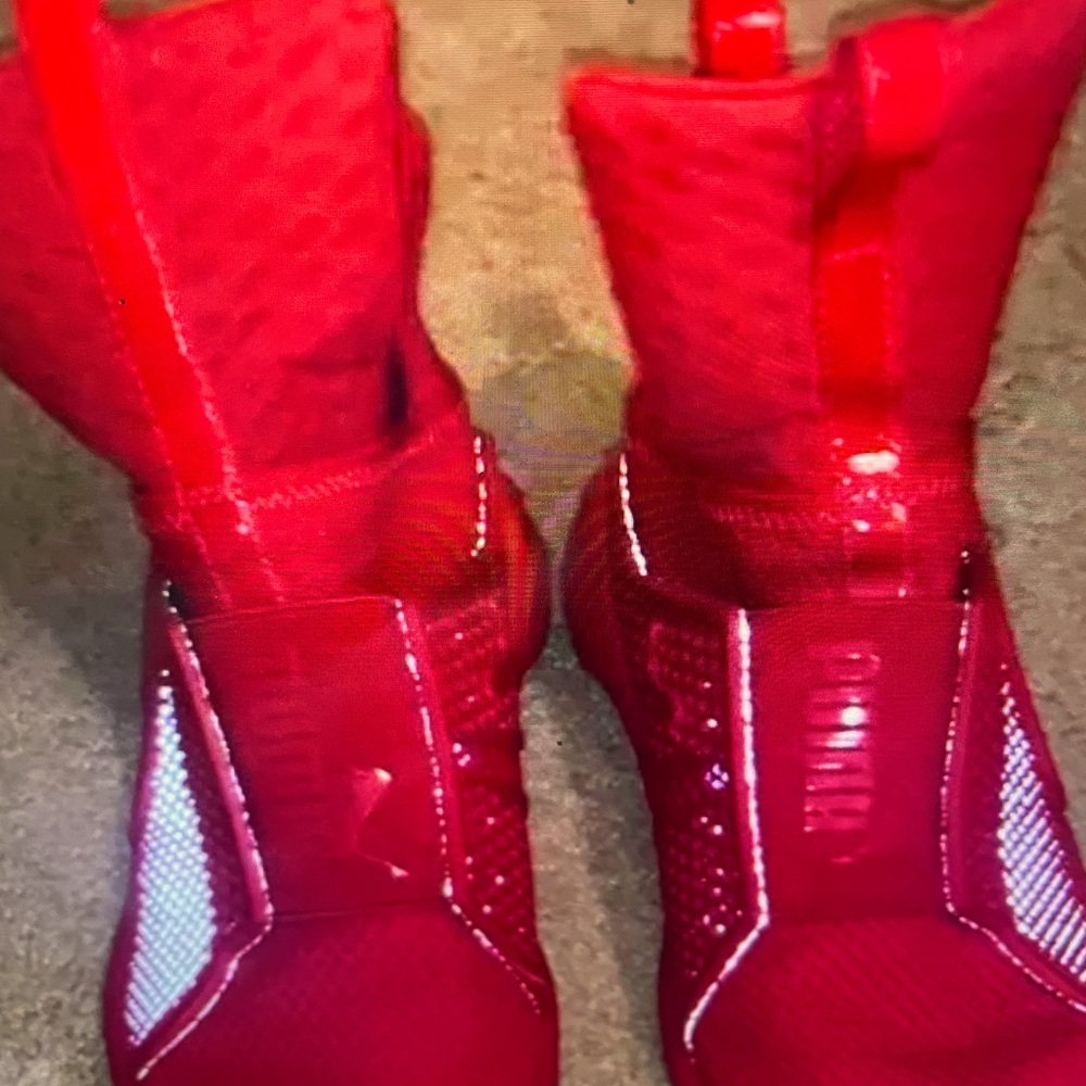 Puma x Fenty by Rhianna Women's Trainers size 8 Triple Red 189695 03 RARE